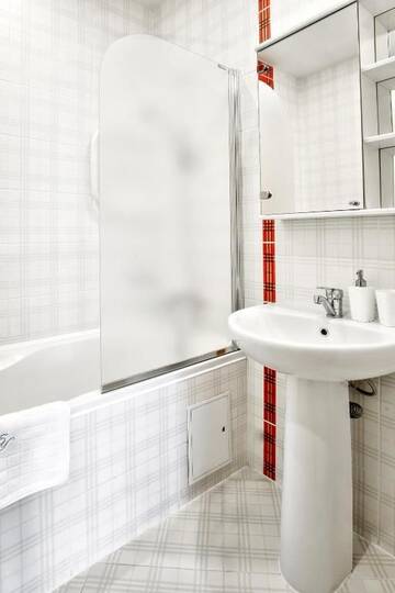 Фото номера Апартаменты с балконом Апартаменты Popovicha Apartments г. Prigorod Kolozha 21